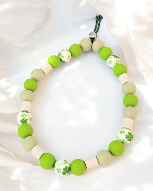 Collier anti-tiques Trèfle Chanceux